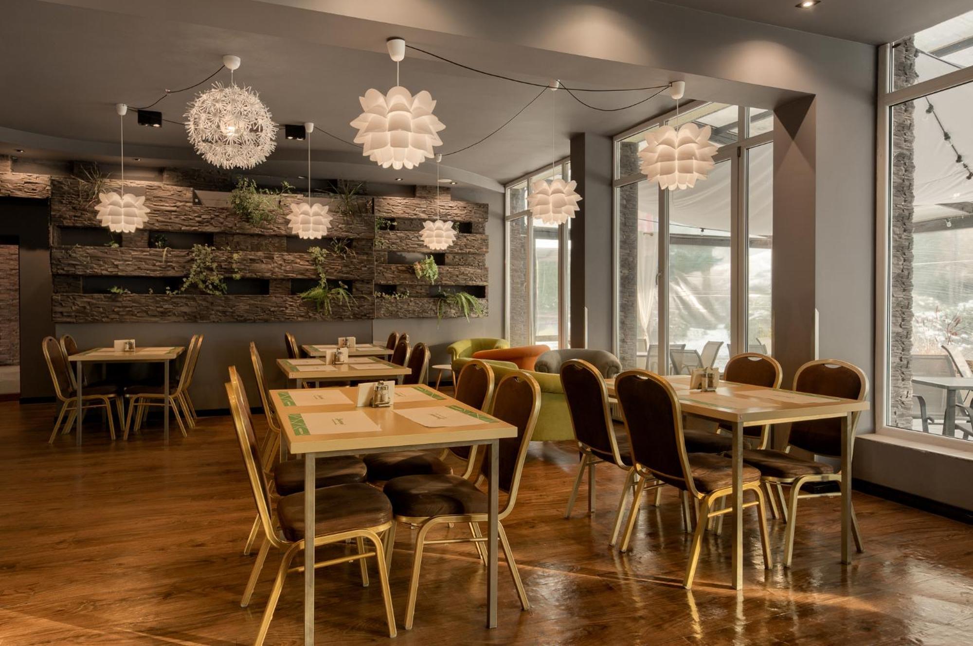 Plonia Resort Kültér fotó