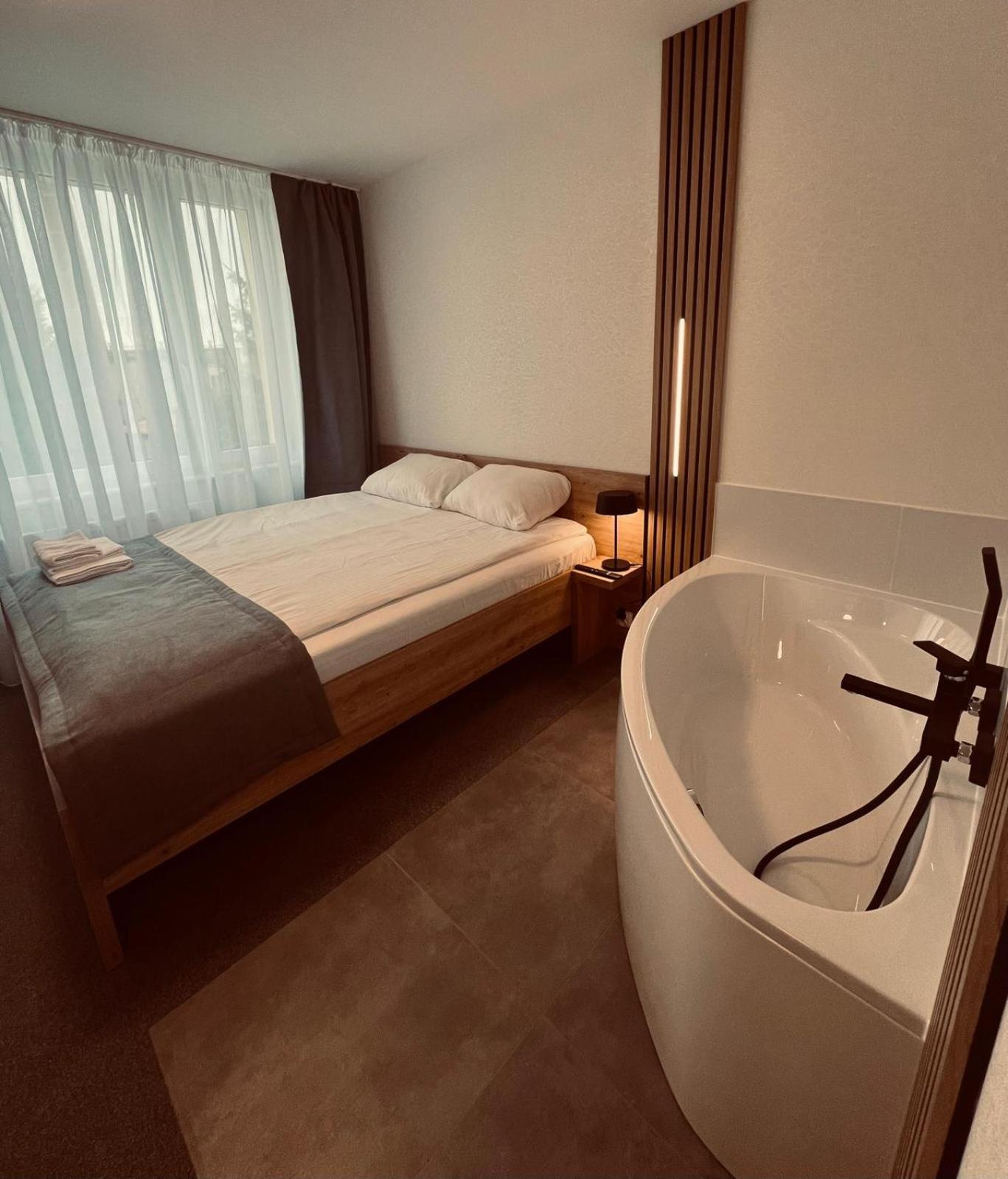 Plonia Resort Kültér fotó