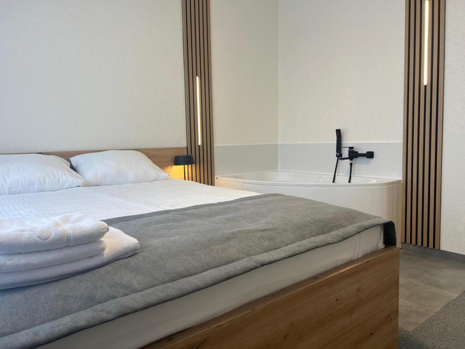 Plonia Resort Kültér fotó