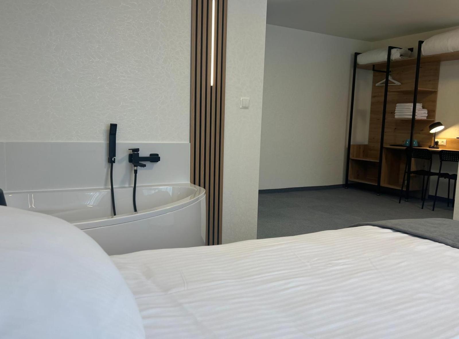 Plonia Resort Kültér fotó
